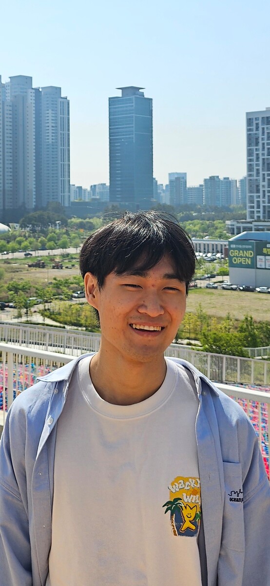 Portrait of Daniel Kim